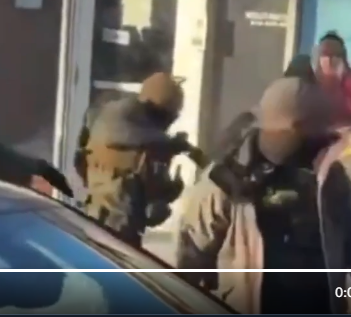 jdsboston's tweet photo. @BillMelugin_ @FoxNews BULLSHIT WRIT LARGE

The agitator on the right took the first shot after Alex Petti was disarmed by the grey jacket ord. Don't fucking post if you can't do basic analysis Bill https://t.co/S7GqwTE1Dr