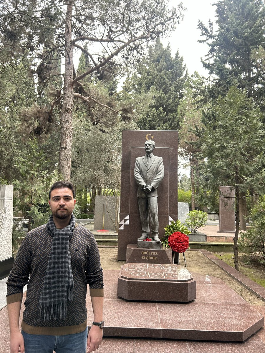 Bakü ziyaretinin en özel olanıydı. Ruhun şad olsun Ulu Bey Anadolu Türklüğü seni hiç unutmayacak.

  #elçibey