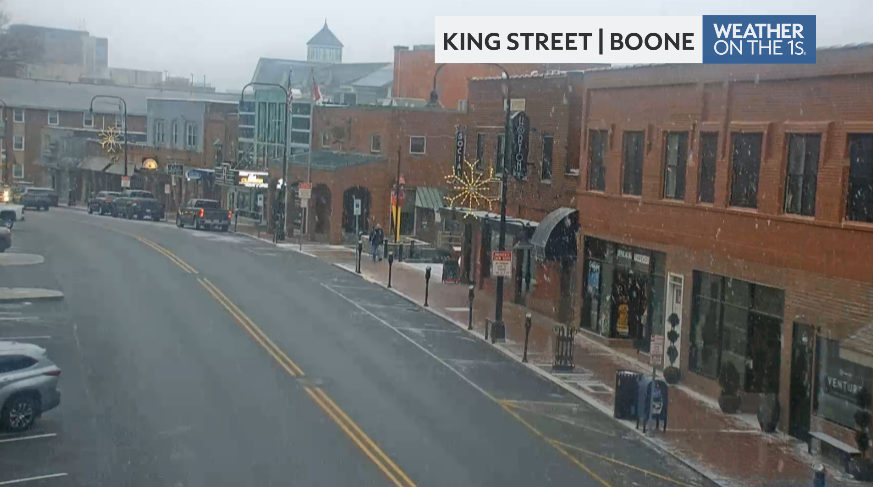 It's snowing with some sleet at times within the mountains. It's coming down in Boone and at Beech Mountain. This wintry precipitation will continue to pick up tonight and early Sunday morning, but more in the form of sleet and freezing rain.
#ncwx #cltwx #avlwx #boonewx #snow
