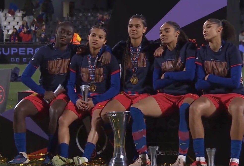 put this in a museum holy AURA