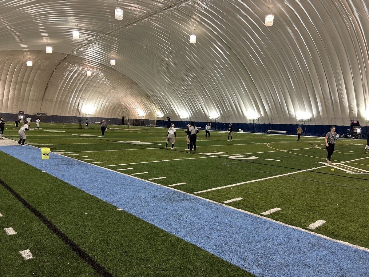 Thiel_SB's tweet photo. Can’t beat indoor intra squad workout (this Dome is AWESOME) …. INCREDIBLE week of workouts for Tomcat Softball!!

Good Go Tomcat Softball 🐯🥎 https://t.co/2SUCyQmwgN