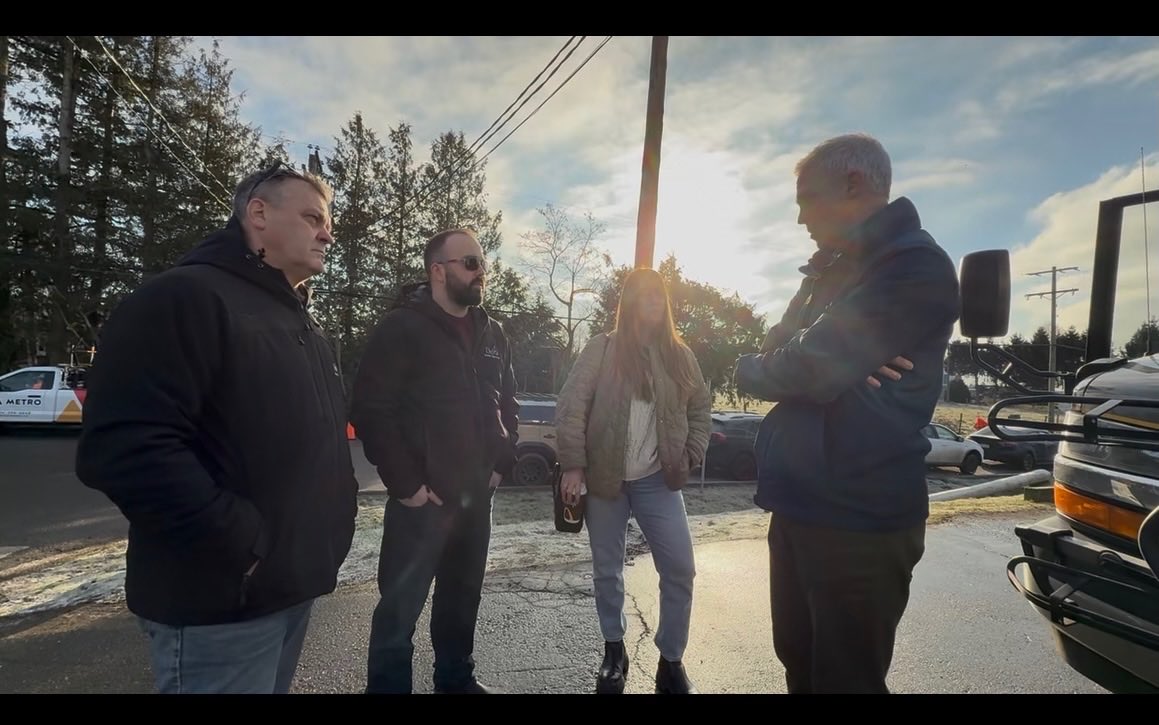 Meeting this Sat. #Westham Island Bridge ⁦<a href="/CityofDeltaBC/">City of Delta</a>⁩ ⁦<a href="/TransLink/">TransLink BC</a>⁩ CEO &amp; Cllrs ⁦<a href="/dylankrugerbc/">Dylan Kruger</a>⁩, #AliciaGuichon. All agree TOP priority, urgent restore service to this critical farming community. Great to see water pipe being installed.#supportourfarmers.