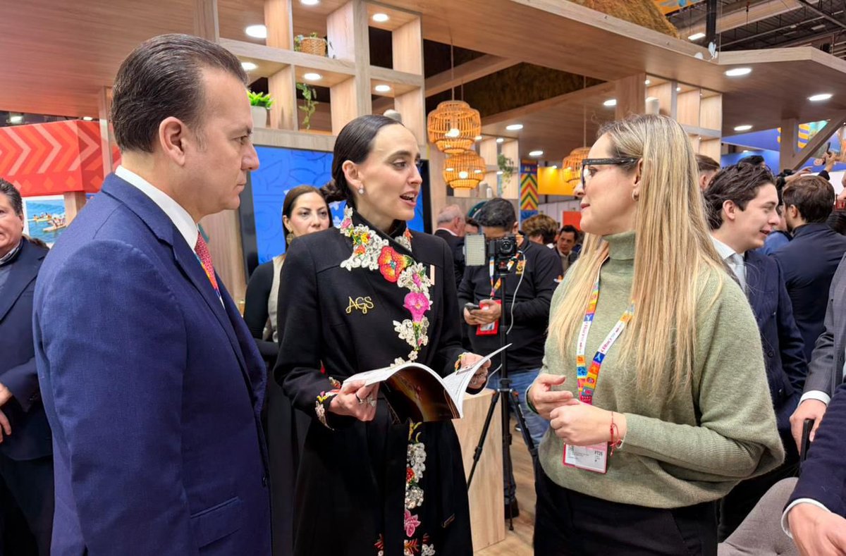 EVillegasV's tweet photo. En la FITUR 206 nos reunimos con Altagracia Gómez, coordinadora del Consejo Asesor de Desarrollo Económico, para revisar temas de colaboración y proyectos que fortalezcan la economía, el turismo y la industria cinematográfica en Durango. 🎥🎞️ https://t.co/2lH8e07da8