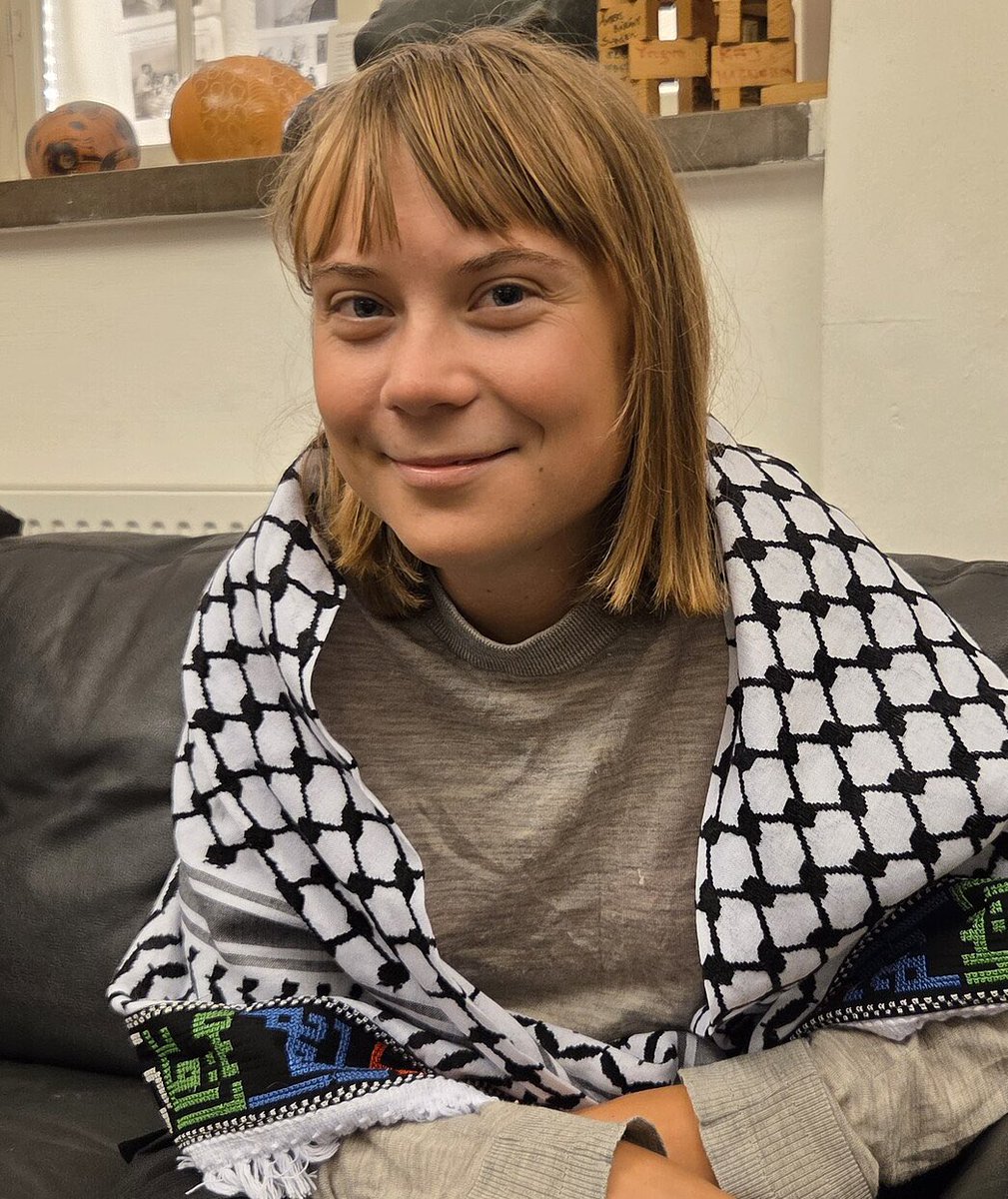 OliLondonTV's tweet image. 27 days since protests began in Iran. 

Tens of thousands of Iranians killed. 

Greta Thunberg has not shared a single Instagram post. 

Today she posted ‘We Stand With Rojava’ for Syria. 

She has posted for:

Venezuela
Syria 
Pakistan 
Palestine 
Sudan 

But nothing for Iran.