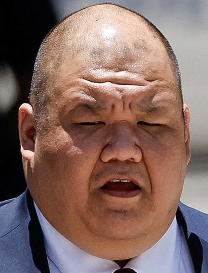 TheRealThelmaJ1's tweet image. Who wore it better? Steven Cheung or Catturd?