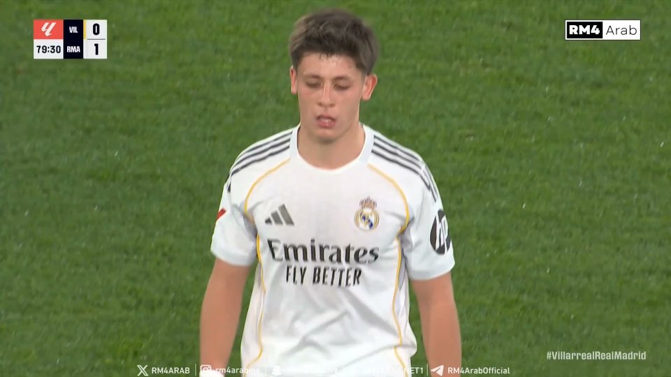 Le quitan porque es el que menos va llorar y crear problemas. Pero hay 3-4 peores que él en el campo.