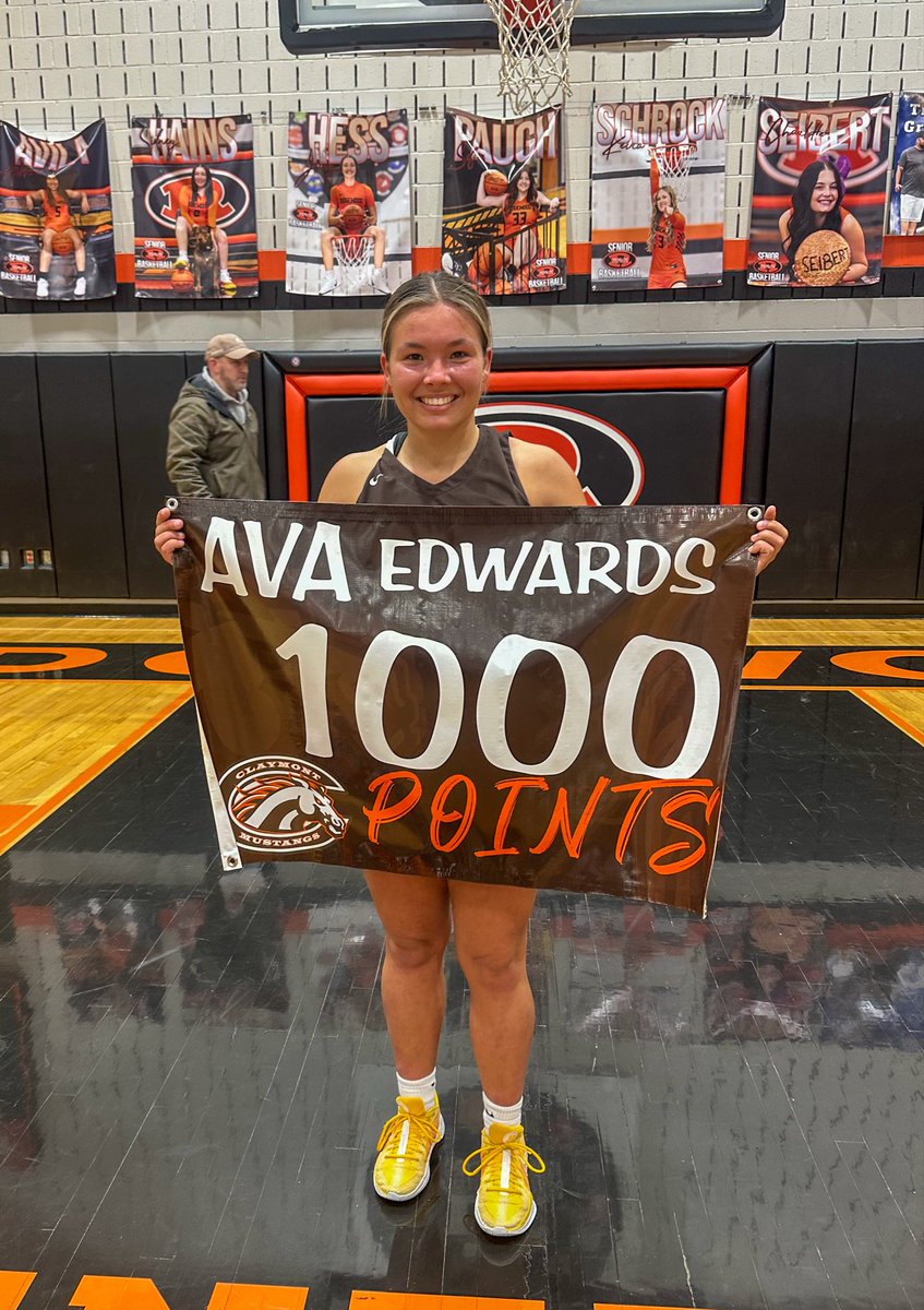ClaymontAD's tweet photo. Congratulations Ava on breaking 1,000 points!!! https://t.co/2pUVoyBnyP
