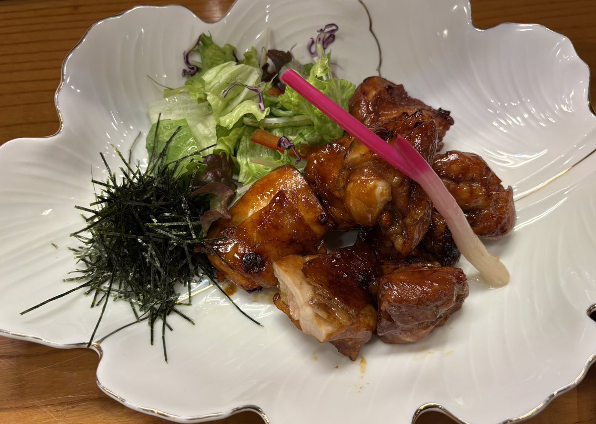 cxgPNEpgwEGxpel's tweet photo. 昨夜は高橋屋さんで美味しい食事を堪能。その後カラオケ🎤熱唱🤣
しかも後輩のお客様にぜーんぶご馳走になってしまった。💦何と男前な！🙇‍♀️
フォロワーさんとも初対面でとても楽しいひとときを過ごさせていただきました。
次回はご馳走させてね。👍
＃高橋屋杉戸本店 https://t.co/9J0JXvP6QH
