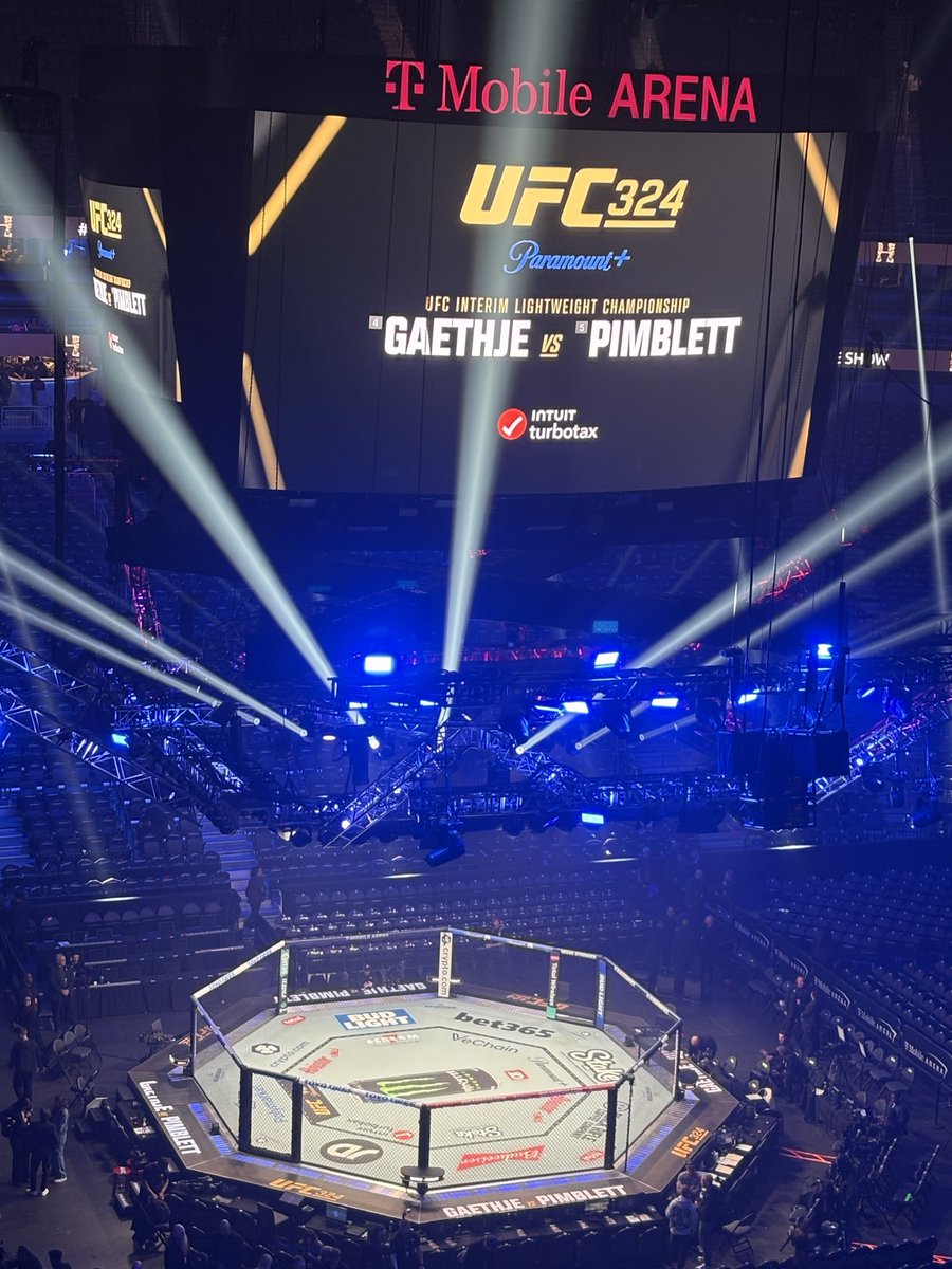 Hunter_Corny's tweet photo. #UFC324 https://t.co/iKdA8wtC98