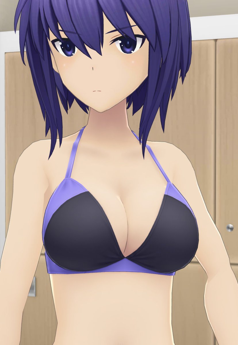 水着姿の鳳さんだけやたら谷間の表現が細やかじゃあないか? 