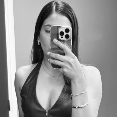 pOLa921's tweet photo. #NuevaFotoDePerfil https://t.co/0KdnRsWQ1w