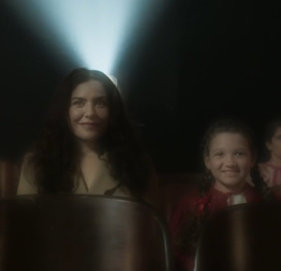 juridicotely's tweet image. Que flashback mais lindo e foi aq que eu chorei tudo dnv 😭😭
#EtaMundoMelhor