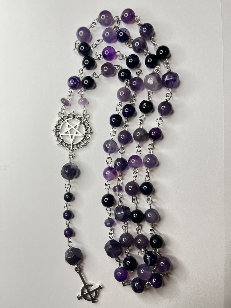 went ahead and added the ghrosary (ghost rosary) to my etsy!  i do plan on making more soon for those interested! link in bio 🦇🖤