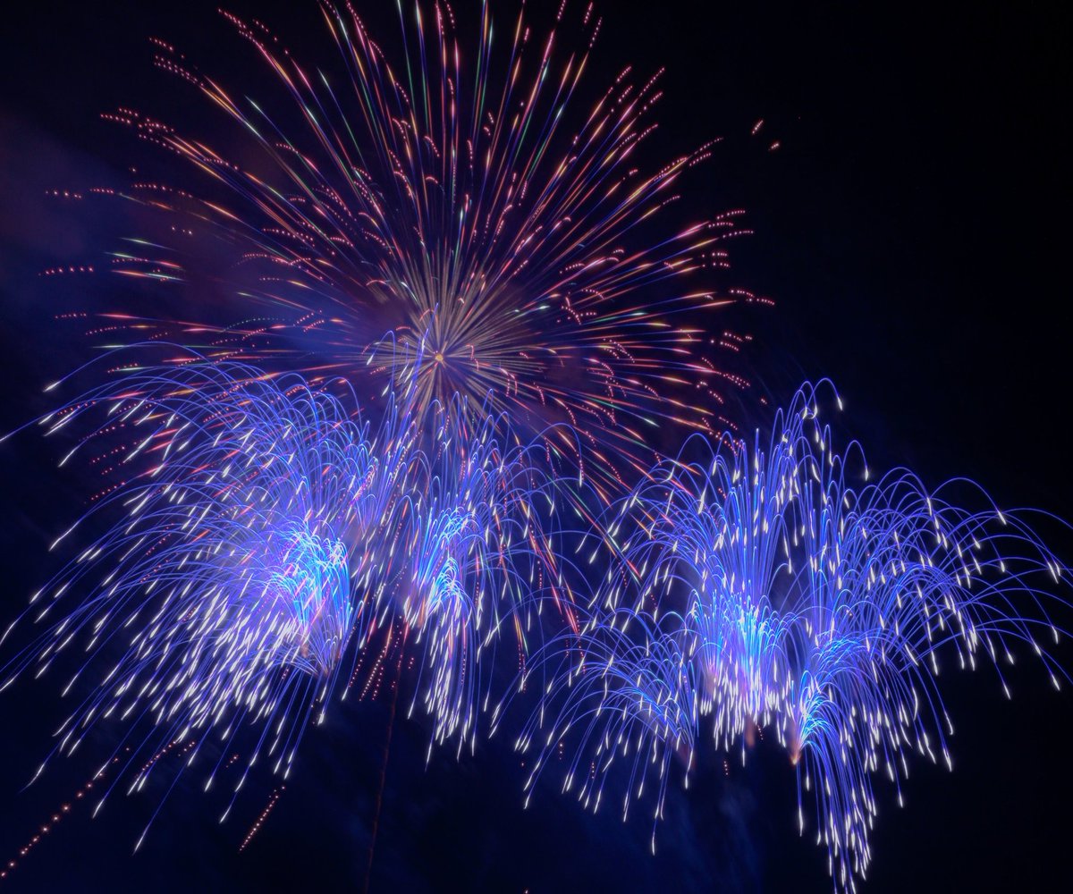 はなはな happy❁︎favori Gold Floral Flush Emblem Brushed Brass Zippo