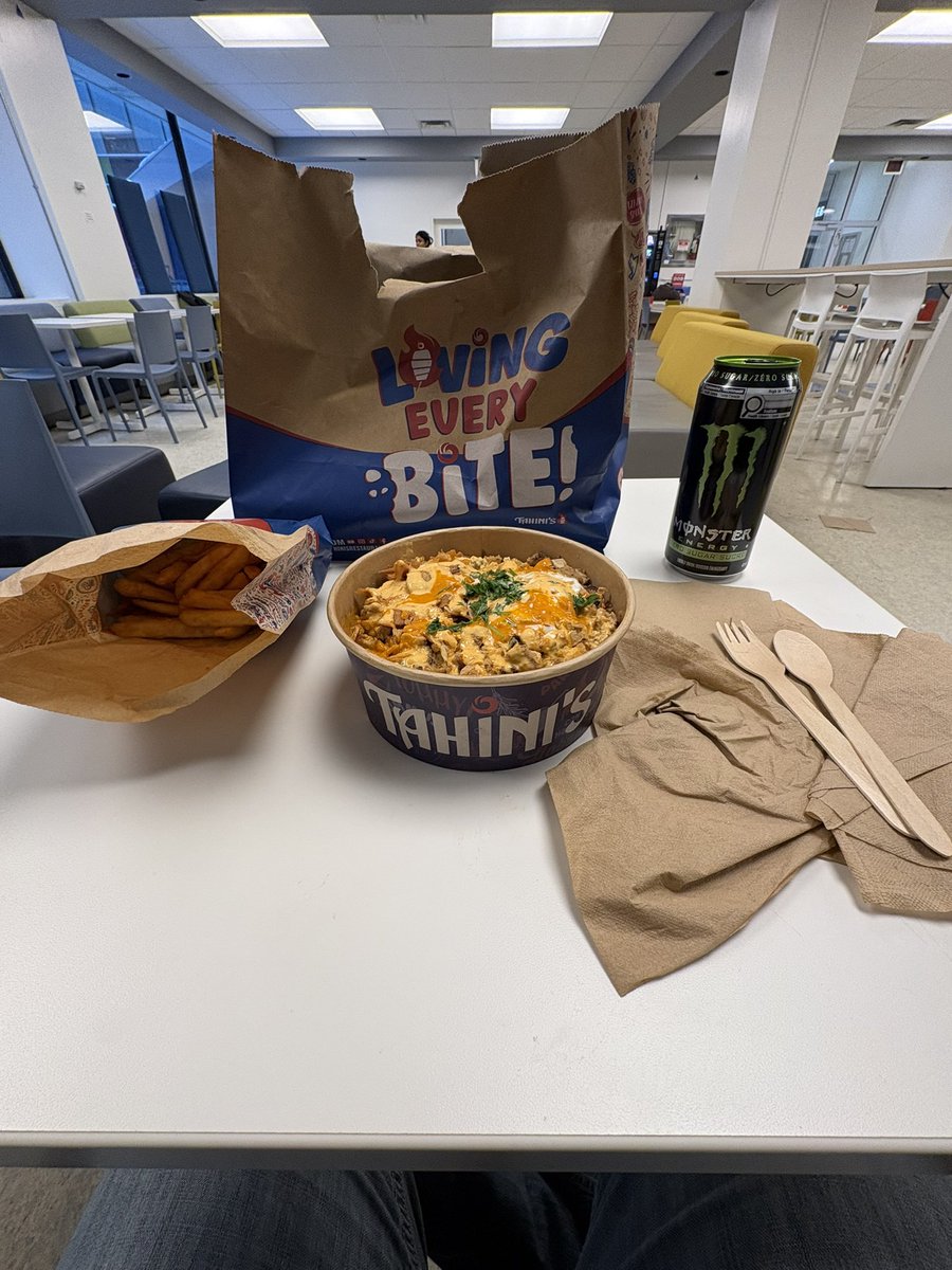 skimbars's tweet photo. the lion is a fatass 💔 https://t.co/wVVl5RwuU1