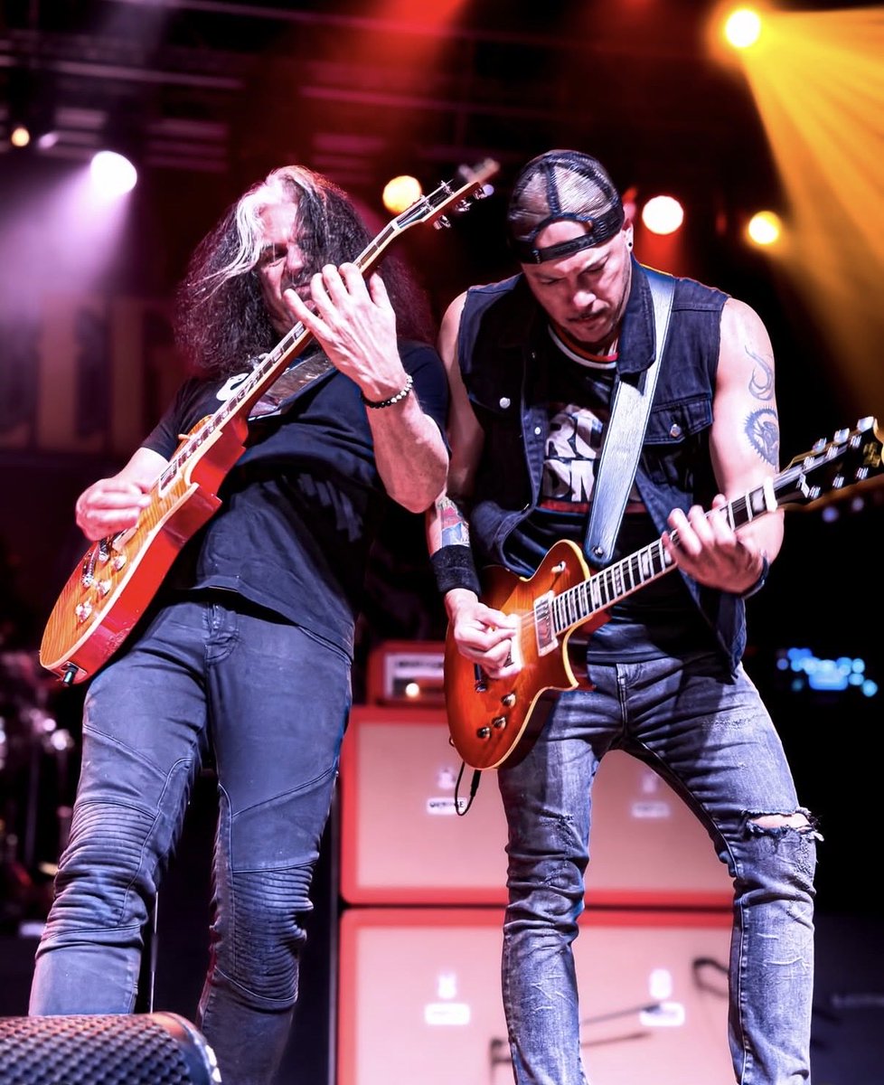 DocCoyle's tweet photo. I’ve been so busy playing all week I’ve barely had time to post. Huge thanks to everyone in the @metalallegiance camp! Thank you to @MarkMenghi for having the faith in me to keep giving me more and more challenging material. This year was amazing. I fulfilled a dream of mine to perform with the legendary William Duvall of Alice In Chains and it’s just a pleasure to be able to rock out some of my favorite musicians of my life. I never take it for granted. All gratitude and off to Shiprocked now ✈️🚢