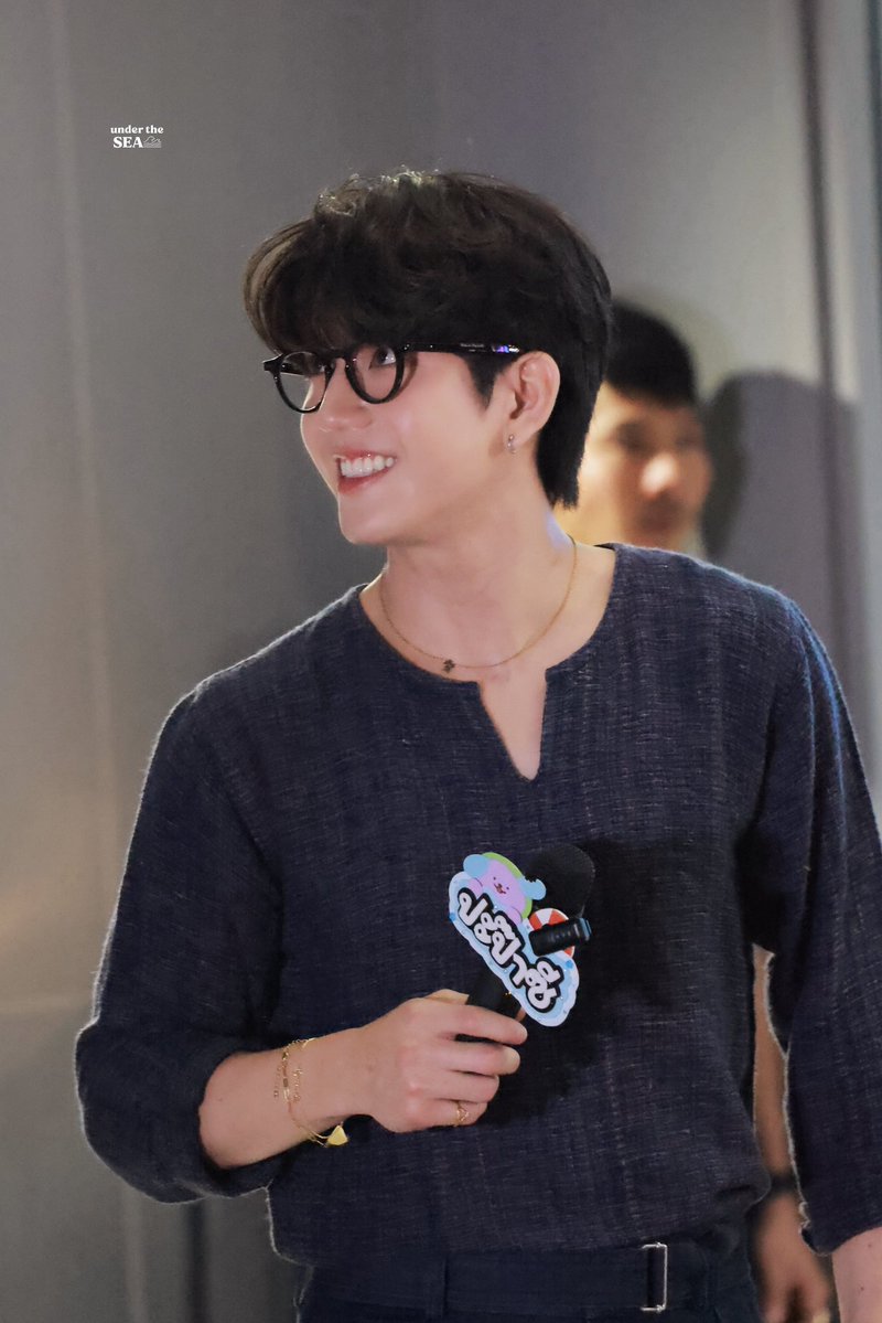 สดใสและร่าเริงอยู่เสมอ! 
JS AVOCEAN FAM 
สัญญาณ #สนามอ่านเล่น2026xJimmySea #sea_tawinan