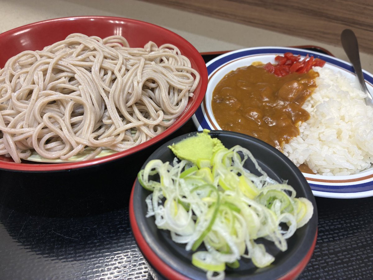 東京での朝ごはん。
愛知県に店舗のない(たぶん)富士そばへ。ゆで太郎はあるのにね。

小諸の胡桃蕎麦食べたいなあ...