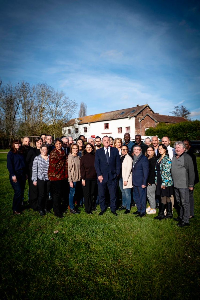 MA_Jamet's tweet photo. Une liste heureuse, compétente, solidaire avec des candidats de tous les âges, de tous les métiers, de tous les quartiers, de toutes les origines et de tous les parcours : des institutrices, des ingénieurs, des maquilleurs, des promoteurs, des moniteurs https://t.co/YEBRN6xVLY