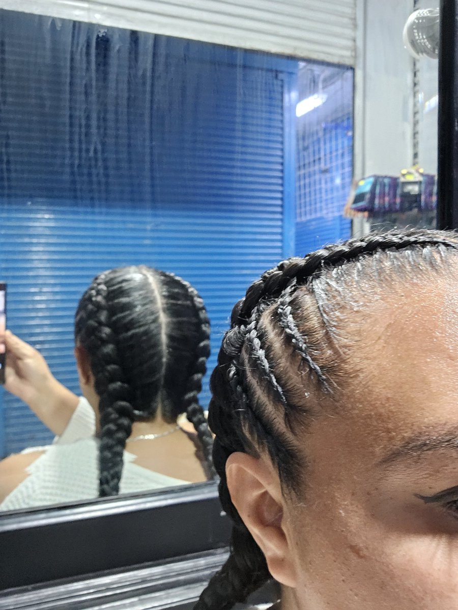 Unicornioswbi's tweet photo. Asi quedaron mis trenzas https://t.co/2DLa8lfEJb