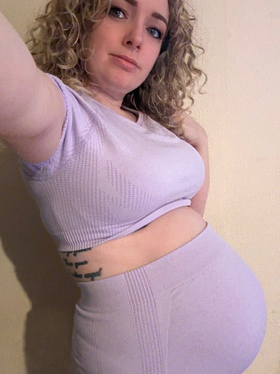 Come join me for my first DJ set of this year over on my TWITCH and come see me and this bump live in our back to back set 🫶 live in 5 minutes 🫶🫶