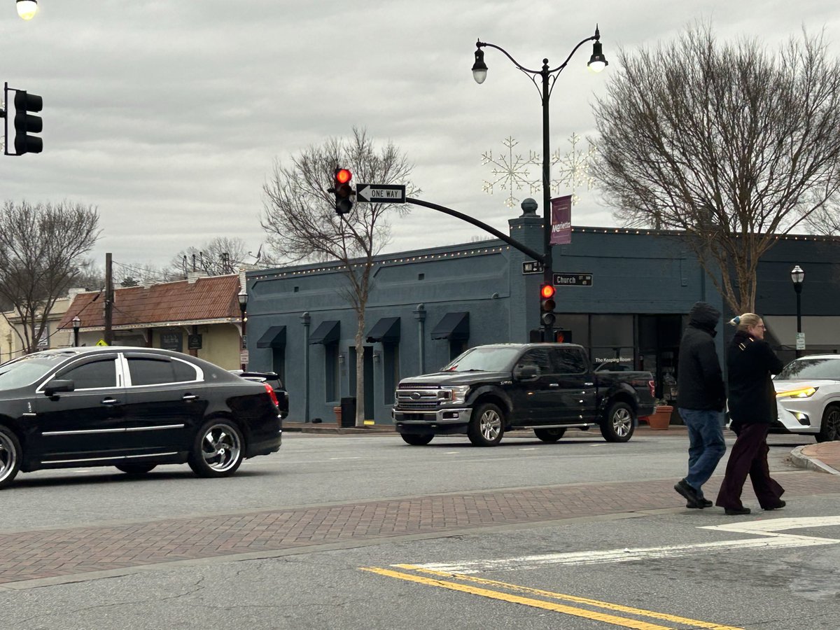 denisedillon tweet media