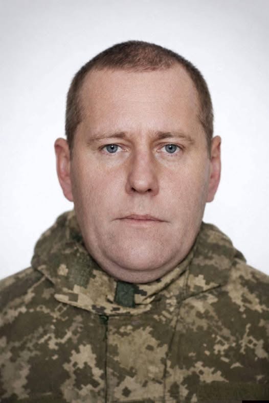 pogrebeckij's tweet photo. Звягельська районна рада

У війні за свободу України загинув Захисник України, житель Городницької громади, Подран Ігор Васильович, 1983 року народження.
Це біль, який неможливо прийняти й до якого не можна звикнути. Кожне таке повідомлення, як удар у саме серце.
Ігор Васильович став на захист держави, щоб українці мали право жити у вільній країні. Він до останнього виконував свій обов’язок і заплатив найвищу ціну.
Висловлюємо щирі співчуття рідним, близьким, побратимам полеглого Воїна. У цей важкий час розділяємо біль рідних та близьких і схиляє голови в глибокій скорботі.
Світла пам’ять Герою.
Вічна слава Захиснику України.
