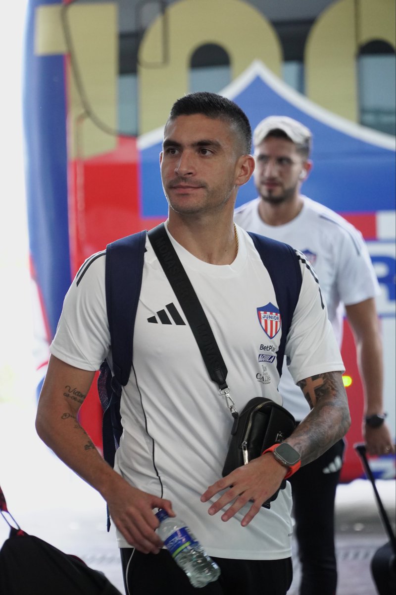 📸✈️🦈
#VamosJunior