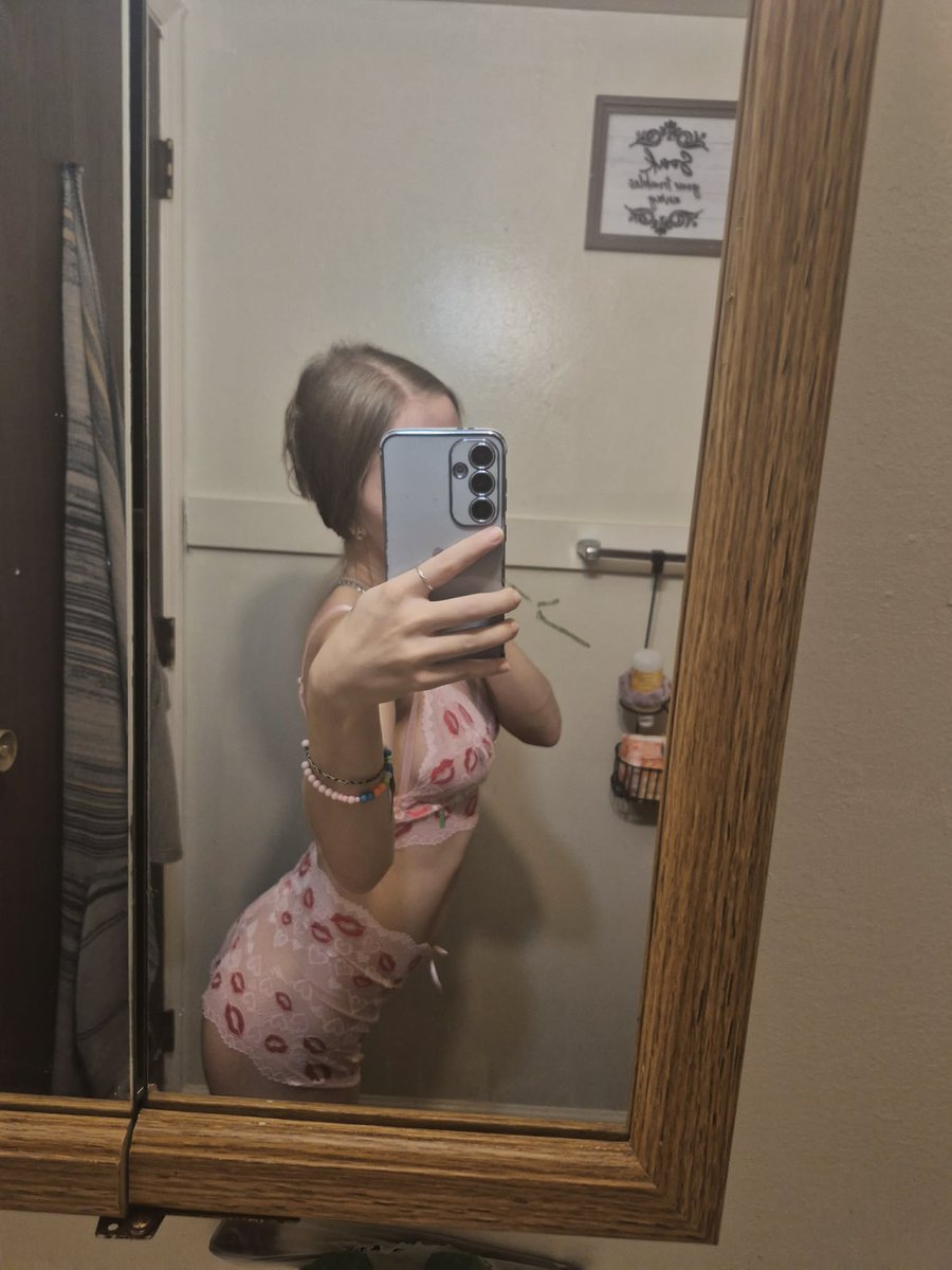 HtpJordanLyn's tweet photo. 2 for 1 💋 https://t.co/KFRAK7AfPq