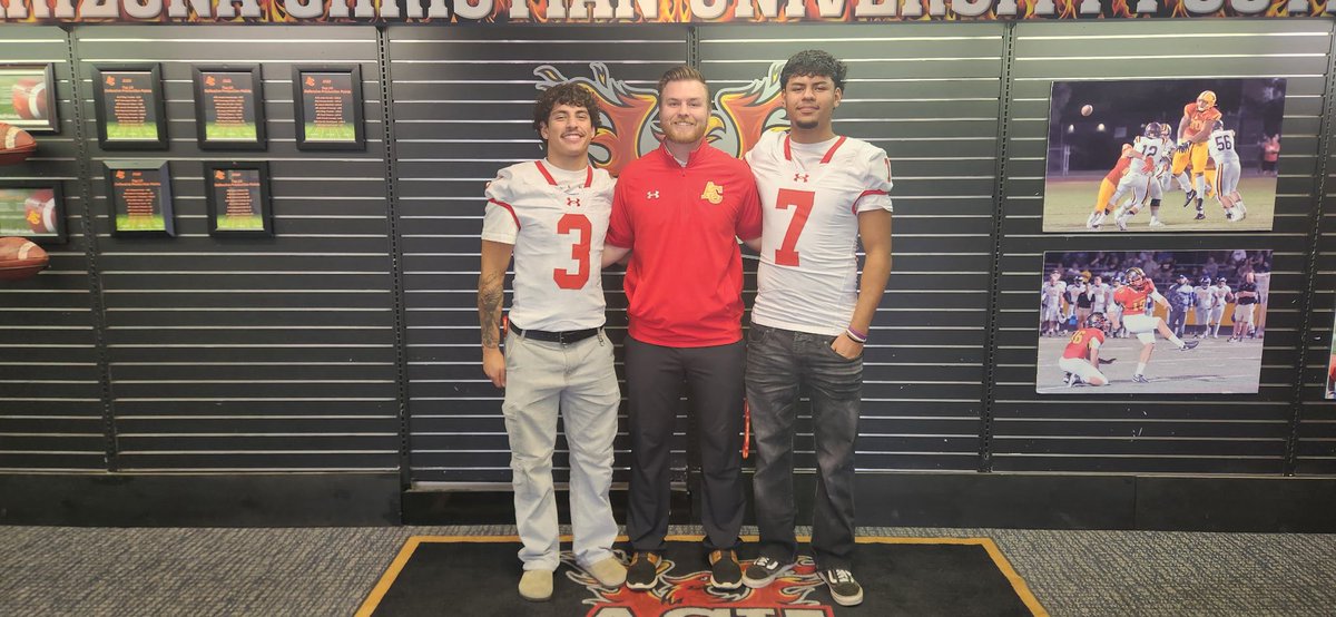 lawsonaviles3's tweet photo. Super blessed that I was able to visit Arizona Christian University!! Thank you @CoachDowdy44 @CoachHhs @Hughsonfootball https://t.co/rvjvREgR0R