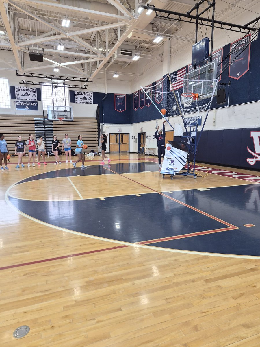 Official Woodson Girls Basketball tweet media