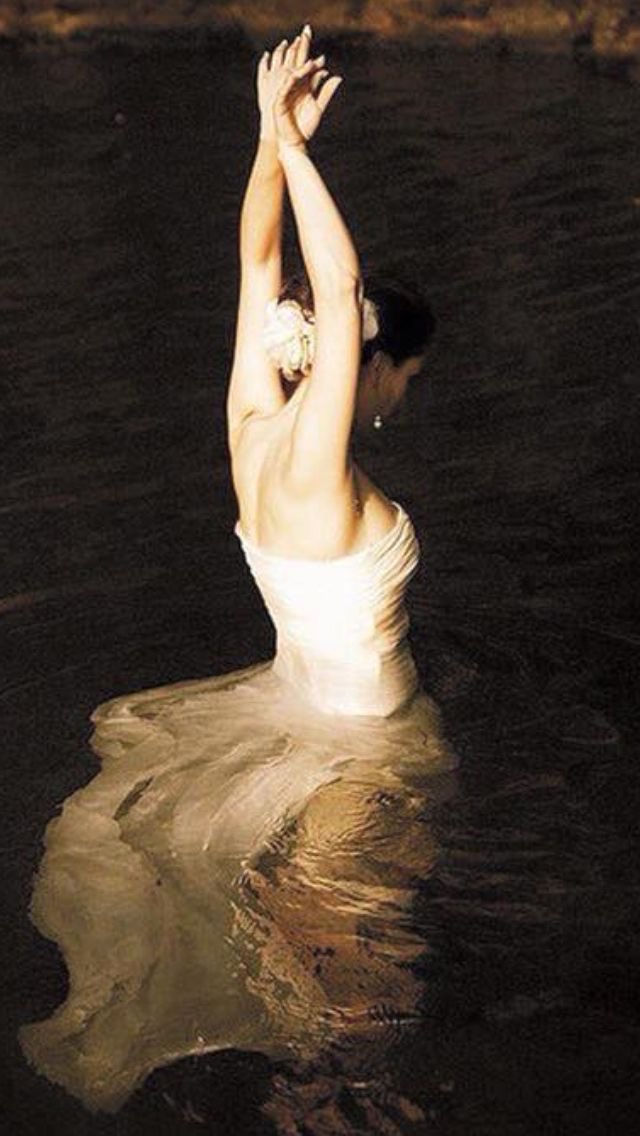 “La belleza atrae a los ojos, 
pero la dulzura cautiva al alma”.

                          - Voltaire.