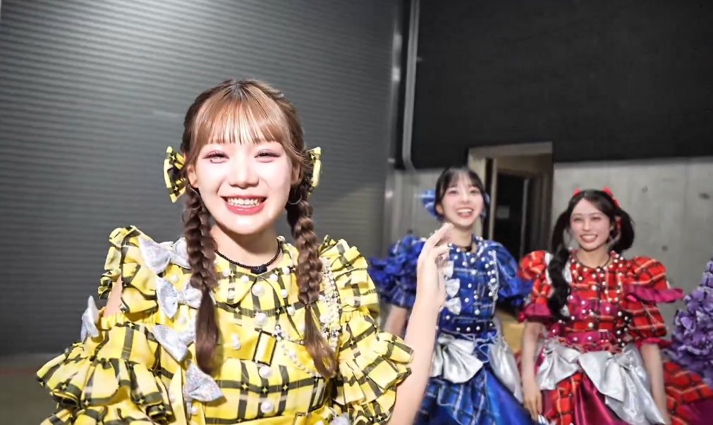 ここでチーム信号ポーズをしてくれると期待してる自分がいた