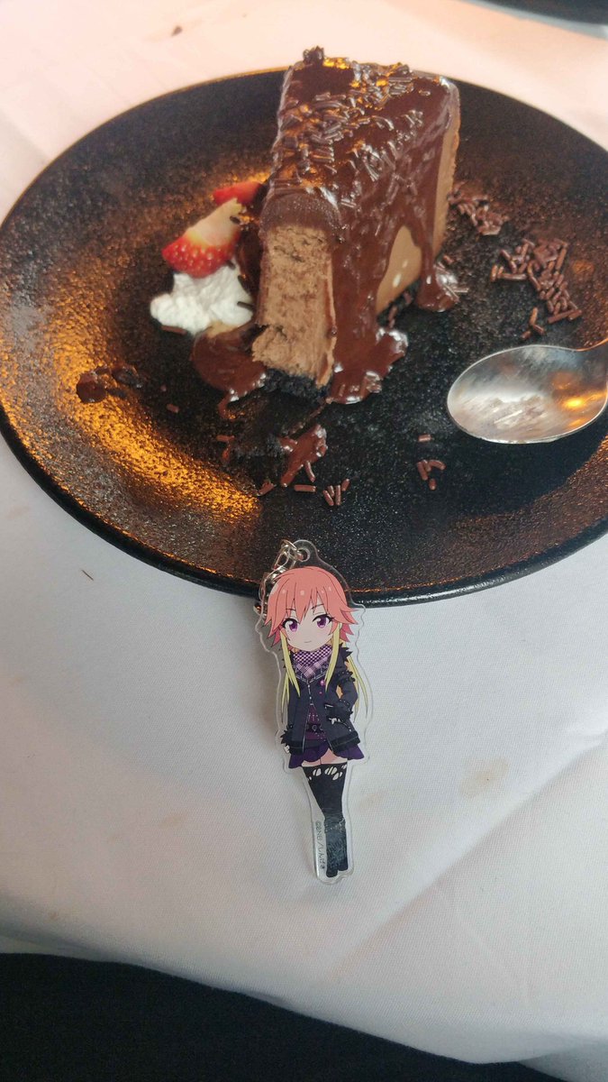 f-Ries j.C tweet media