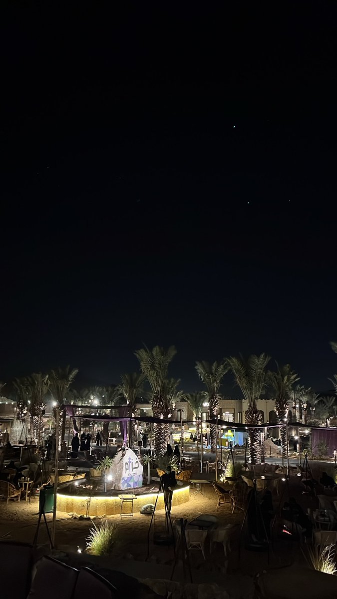lkkll0's tweet photo. 🌘🤍 https://t.co/OpgSp42uQQ