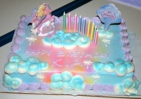 KillaMinga's tweet image. thinking about 2000s grocery store cakes