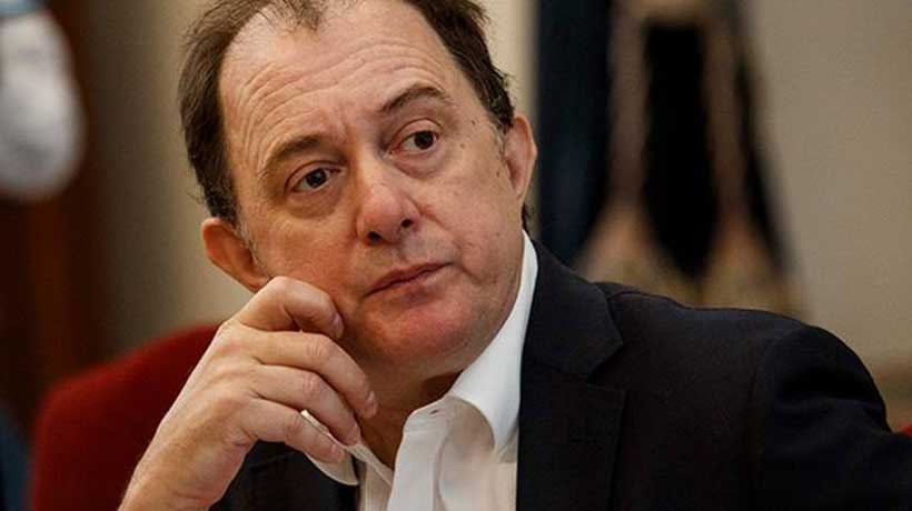 El CDE solicita la restitución de 12 millones de pesos a fututo ministro Iván Poduje (<a href="/ipoduje/">Ivan Poduje</a>)  por presuntos pagos indebidos.
Iván Poduje enfrenta demanda del CDE por presuntamente no cumplir requisitos para integrar el consejo del MOP en 2020. 
Frente a este escenario, Poduje