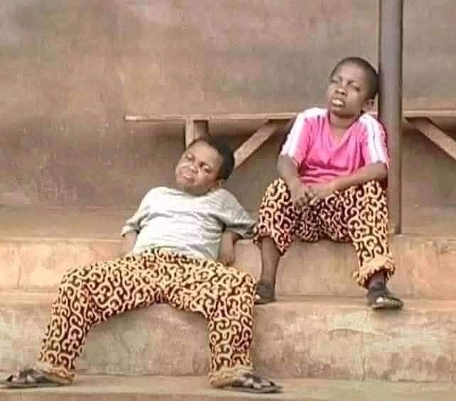 Oyster and End
Olosho bag and teeny-weeny.
Ndi mpa mmadu abuo!