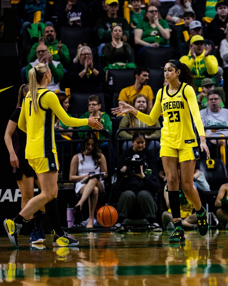 Rambo came to play. 12 and 5 already off the bench. 

2Q | Ducks 34, Penn State 25 

#GoDucks