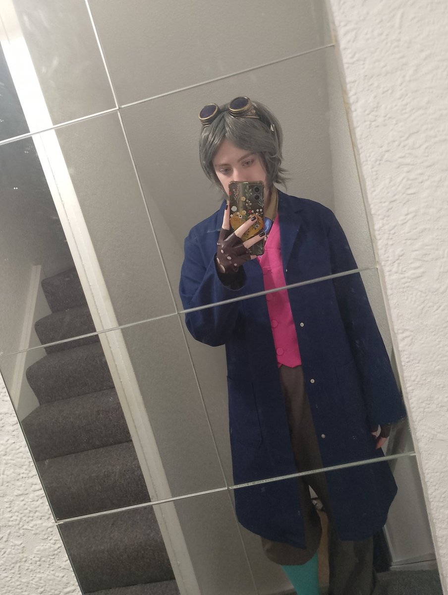 💙🪵 I'm in the sky, I'm on this block🪵💙

Such a wonderful day at megacon london! A chance to meet so many lovely people and hopefully make a good impression as the singular sbk cosplayer at the meet up

#megaconlondon #avidmc #avidmccosplay #skyblockkingdoms