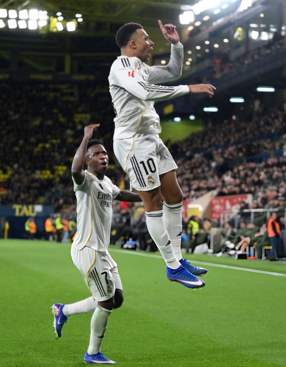 (fan) Danik tweet media