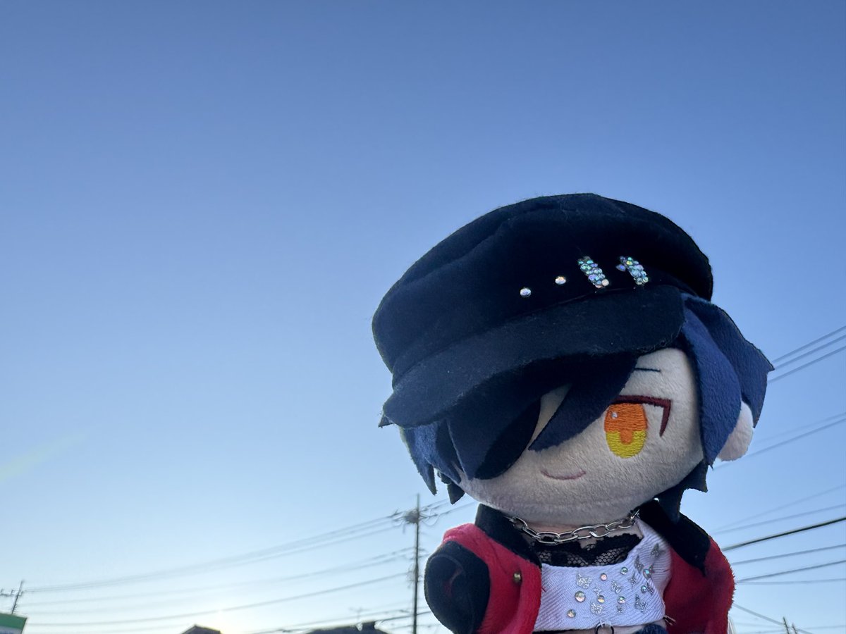 おはようごじゃいますわ☀️

きょはじいじのおうちとおわかれするためあさからおでけけすわ
じいじのおにわでぼうけんちたり
じいじのおうちでぺぱくらふとつくたりもうできないすわ？
…すわ🥲

みんな、きょもさむさむだけどほかほかなかこでおでけけちてすわね

きょもごきげんでいこすわ💕