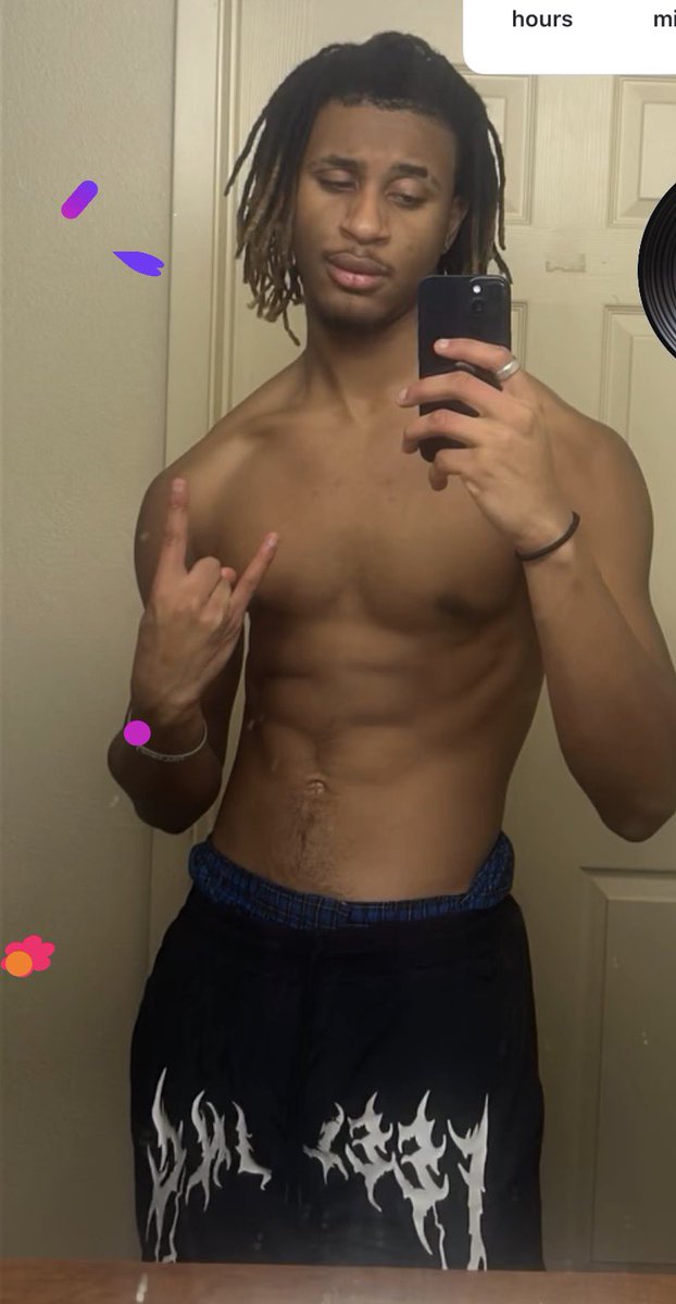 Lightskin Central tweet media