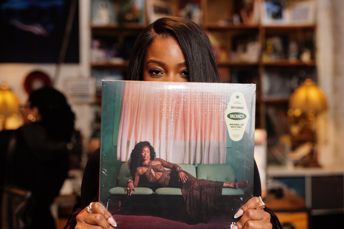 This Vacancy vinyl 😍😍😍Did you get yours yet?