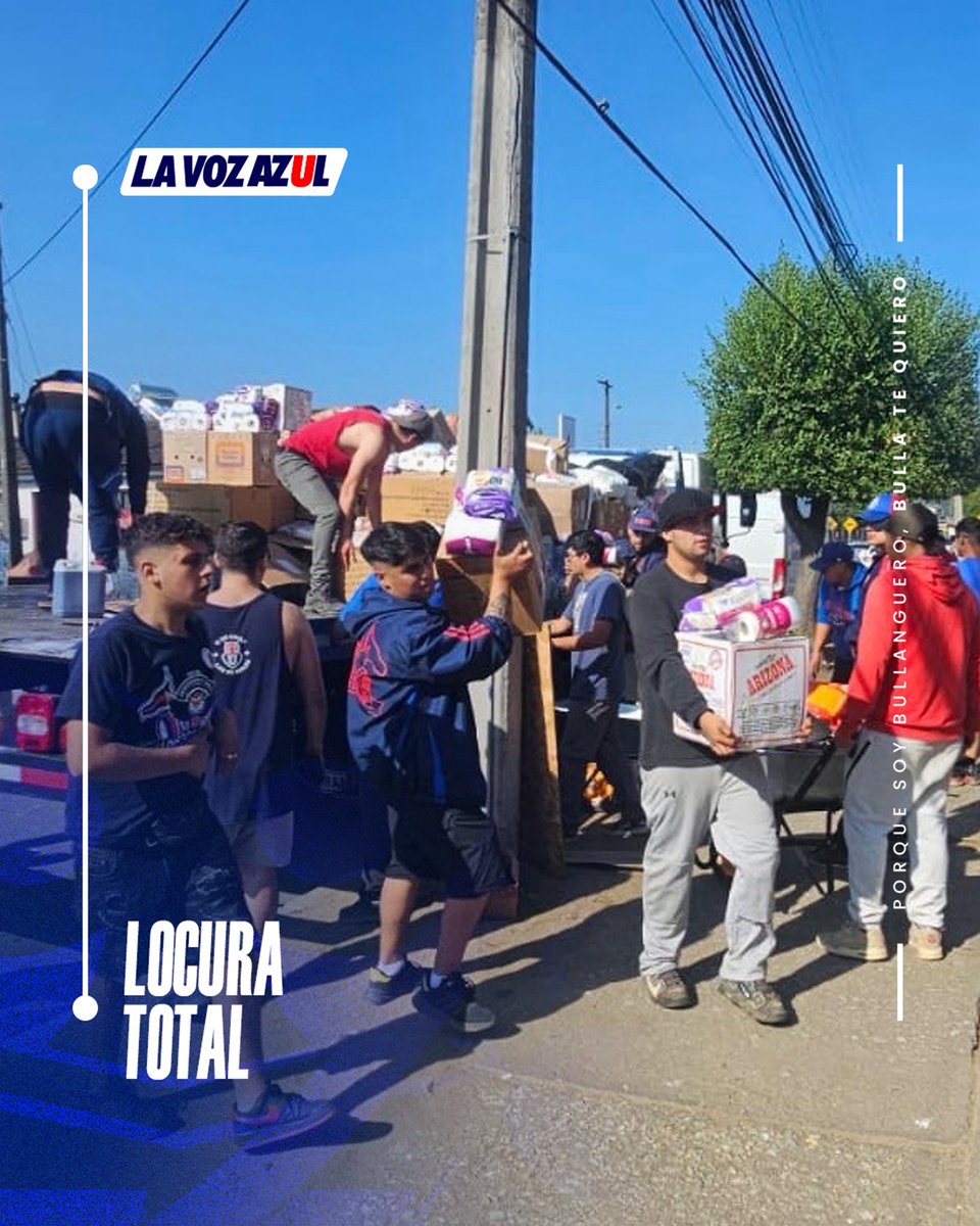 LaVozAzul_'s tweet photo. La Barra Oficial Los de Abajo llegó hasta Punta de Parra y Penco para realizar la entrega de todas las donaciones realizadas en las afueras del Centro Deportivo Azul.

#VamosLaU #LocuraTotal 🔵🔴🤘🏻 https://t.co/UkhpY9JmPd