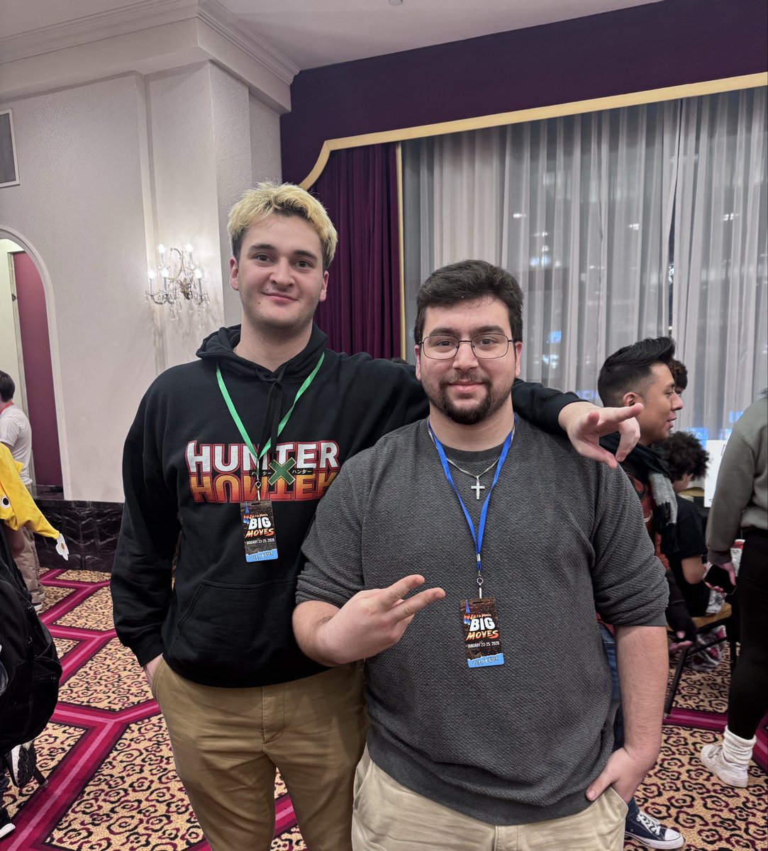 L0UARD's tweet photo. Went 2-2 at LMBM

Lost to @Sparg0ssb and @T_potssb 

Met Big Nibble
@Kyle_Cardone https://t.co/rRWDMzCanD