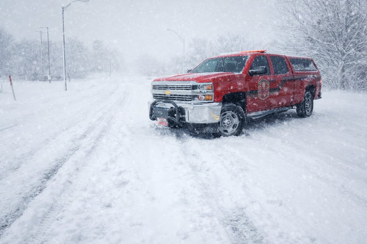 raytownfire's tweet photo. 🌨️ Winter Storm Impacts Across the Kansas City Area 🌨️

As snow-covered roads and reduced visibility are creating hazardous conditions throughout our region. The Raytown Fire Protection District crews are ready to assist our community during this winter weather event. https://t.co/QIRlOI4LWM