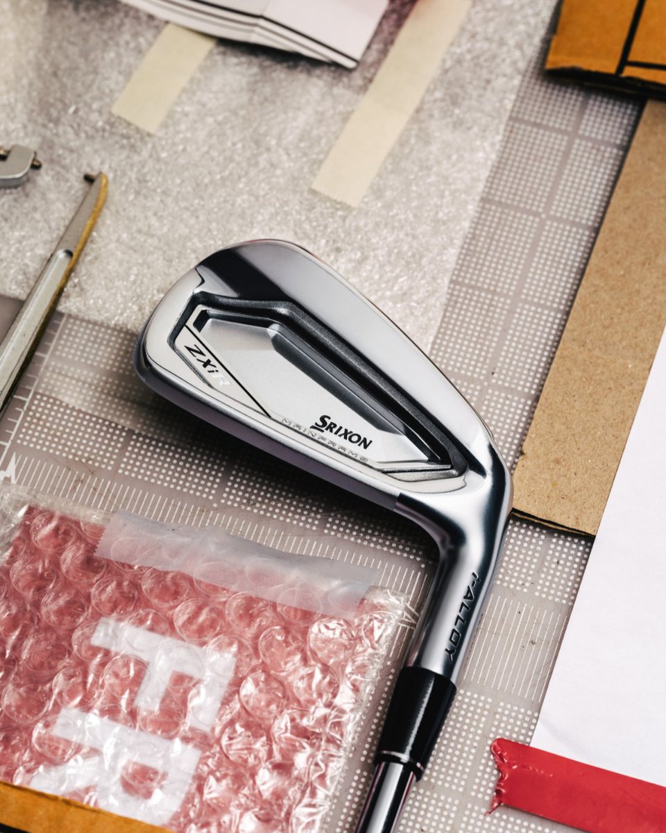 GolfOnline's tweet image. Srixon ZXiR Irons (Steel) are made for golfers who want distance + forgiveness + a softer feel with a confidence-inspiring address look ⛳️ 

Tour V.T. Sole and progressive grooves help promote cleaner turf interaction and balanced spin

#GolfOnline #SrixonGolf #GolfIrons