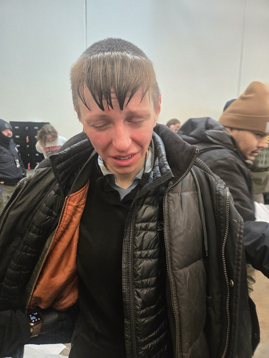 BREAKING:

In Minneapolis, a radical left-wing rioter bit off an HSI officer’s finger