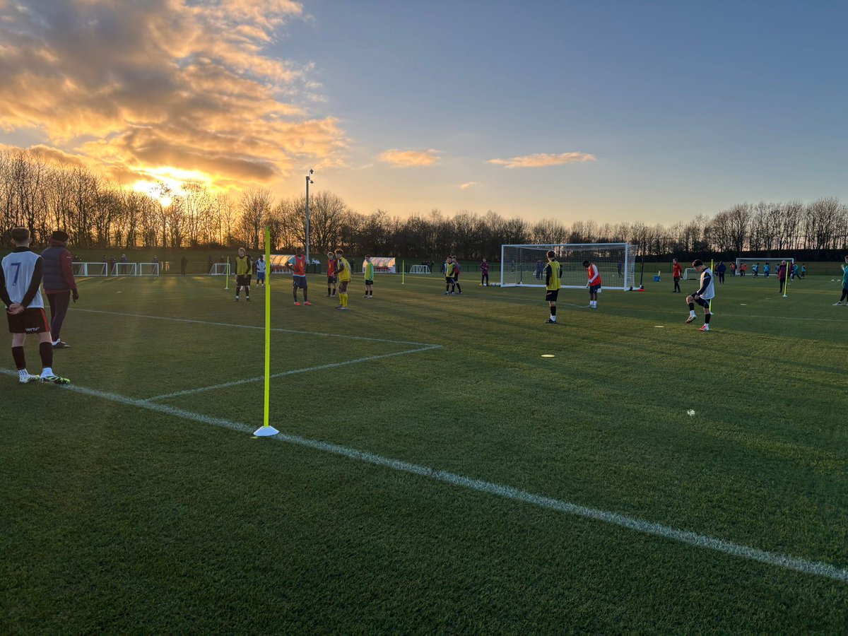 SportTrainingUK's tweet photo. Great opportunities for young players at England Talent ID days cat 2+3 last week ⚽️ https://t.co/ZR2MJJBuoj